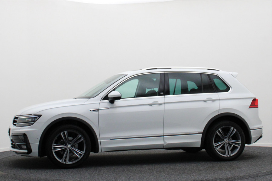 Volkswagen Tiguan 1.4 TSI ACT Comfortline Business R-Line Panoramadak, Virtual Cockpit, Camera, Apple Carplay, LED, 19"