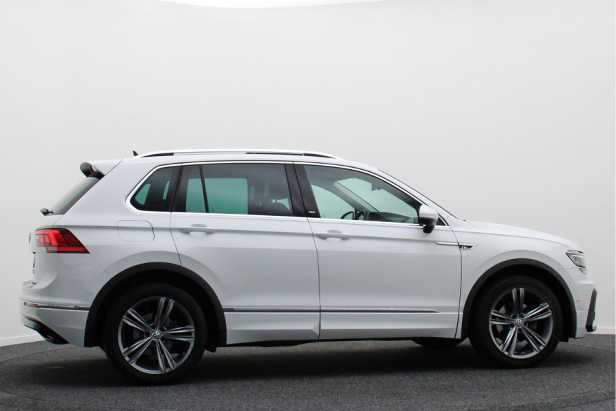 Volkswagen Tiguan 1.4 TSI ACT Comfortline Business R-Line Panoramadak, Virtual Cockpit, Camera, Apple Carplay, LED, 19"
