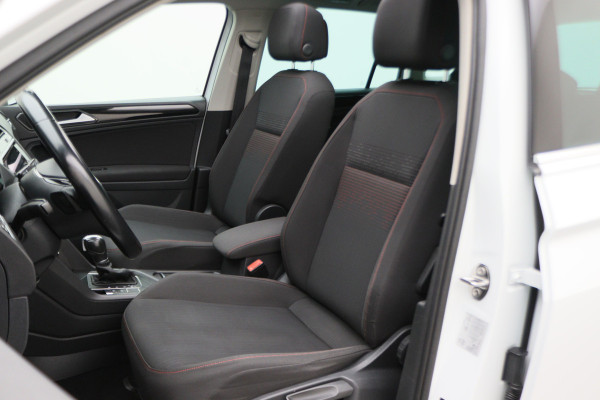 Volkswagen Tiguan 1.4 TSI ACT Comfortline Business R-Line Panoramadak, Virtual Cockpit, Camera, Apple Carplay, LED, 19"