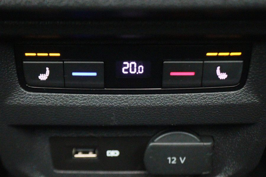 Volkswagen Tiguan 1.4 TSI ACT Comfortline Business R-Line Panoramadak, Virtual Cockpit, Camera, Apple Carplay, LED, 19"