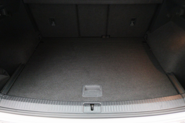 Volkswagen Tiguan 1.4 TSI ACT Comfortline Business R-Line Panoramadak, Virtual Cockpit, Camera, Apple Carplay, LED, 19"