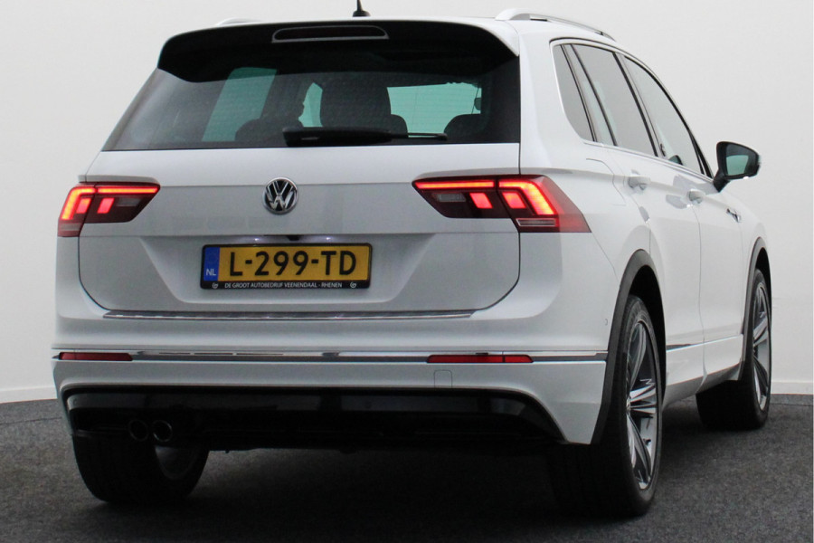 Volkswagen Tiguan 1.4 TSI ACT Comfortline Business R-Line Panoramadak, Virtual Cockpit, Camera, Apple Carplay, LED, 19"