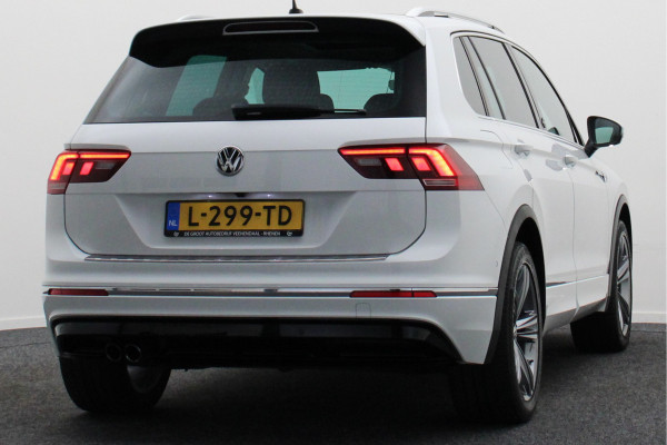 Volkswagen Tiguan 1.4 TSI ACT Comfortline Business R-Line Panoramadak, Virtual Cockpit, Camera, Apple Carplay, LED, 19"