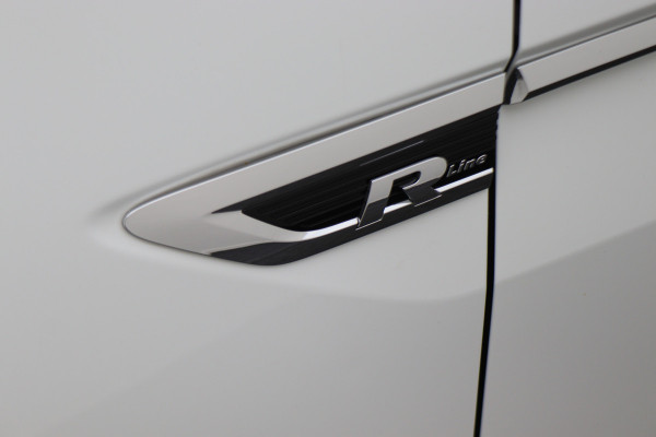 Volkswagen Tiguan 1.4 TSI ACT Comfortline Business R-Line Panoramadak, Virtual Cockpit, Camera, Apple Carplay, LED, 19"