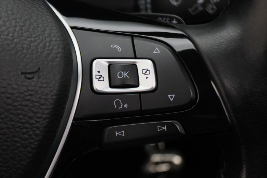 Volkswagen Tiguan 1.4 TSI ACT Comfortline Business R-Line Panoramadak, Virtual Cockpit, Camera, Apple Carplay, LED, 19"