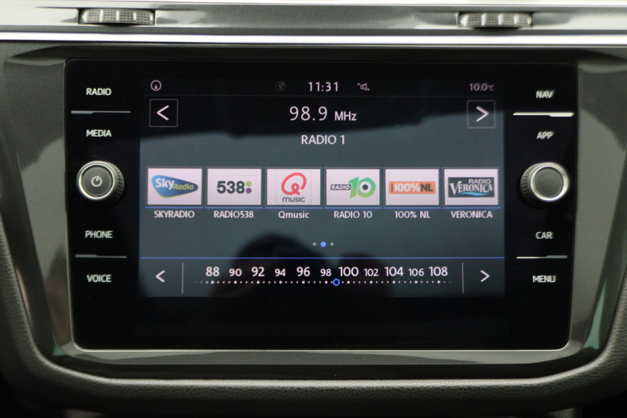 Volkswagen Tiguan 1.4 TSI ACT Comfortline Business R-Line Panoramadak, Virtual Cockpit, Camera, Apple Carplay, LED, 19"