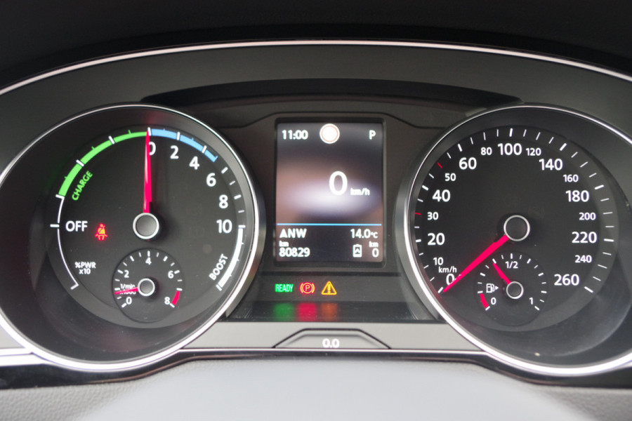 Volkswagen Passat Variant 1.4 TSI 218 PK PHEV GTE BNS, Trekhaak, Panoramadak, Winterpakket, Carplay