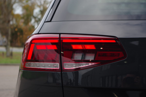 Volkswagen Passat Variant 1.4 TSI 218 PK PHEV GTE BNS, Trekhaak, Panoramadak, Winterpakket, Carplay