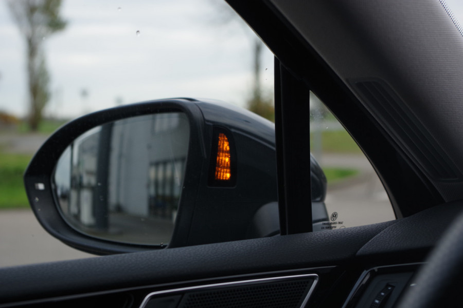 Volkswagen Passat Variant 1.4 TSI 218 PK PHEV GTE BNS, Trekhaak, Panoramadak, Winterpakket, Carplay
