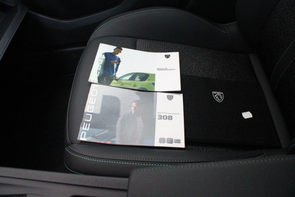 Peugeot 308 1.2 Hybrid 145PK E-DCS6 Allure | AGR STOEL | STOEL EN STUUR VEWARMING | KEYLESS ENTRY/START | DRAADLOZE APPLE CARPLAY/ANDROID AUTO | NAVIGATIE | CLIMATE CONTROL | LICHTMETALEN VELGEN 17" | LED KOPLAMPEN | ACHTERUITRIJCAMERAA | ADAPTIVE CRUISE CONTROL | DRAADLOZE TELEFOONLADER |