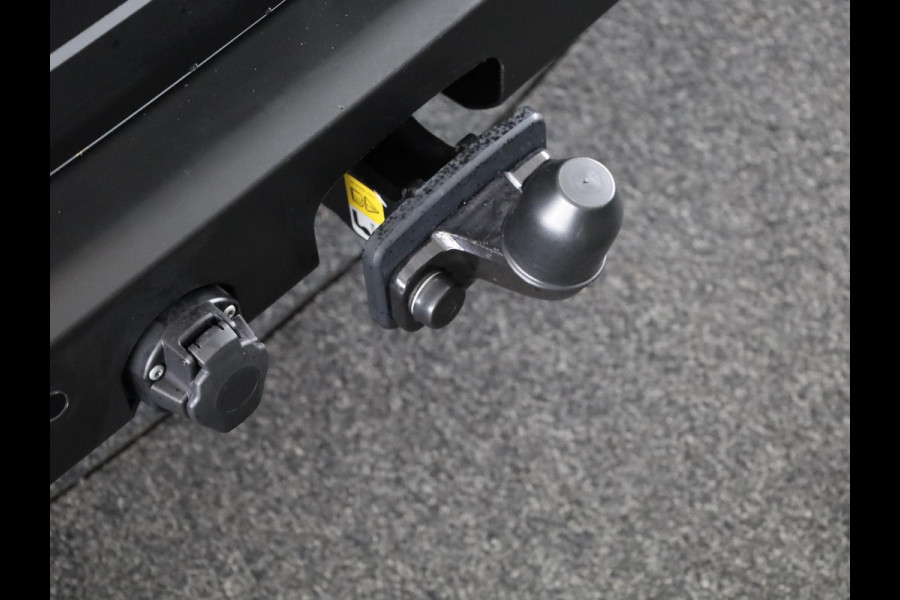 Volkswagen Transporter 2.0 TDI L2H1 30 4MOTION PanAmericana 170Pk Automaat DC Dubbele cabine | Verlangde garantie | Lederen bekleding | Trekhaak | Navigatie |