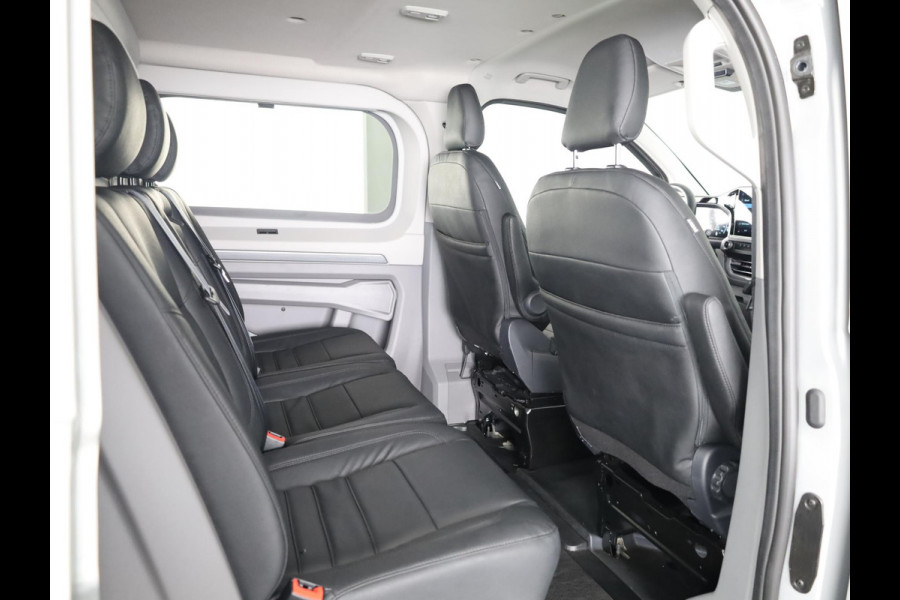 Volkswagen Transporter 2.0 TDI L2H1 30 4MOTION PanAmericana 170Pk Automaat DC Dubbele cabine | Verlangde garantie | Lederen bekleding | Trekhaak | Navigatie |