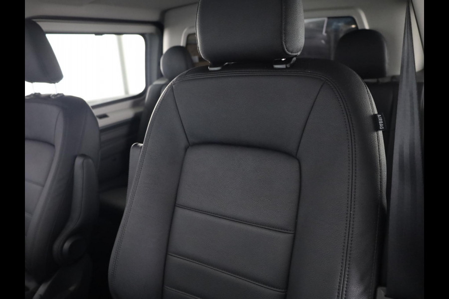 Volkswagen Transporter 2.0 TDI L2H1 30 4MOTION PanAmericana 170Pk Automaat DC Dubbele cabine | Verlangde garantie | Lederen bekleding | Trekhaak | Navigatie |
