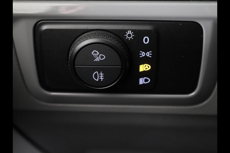 Volkswagen Transporter 2.0 TDI L2H1 30 4MOTION PanAmericana 170Pk Automaat DC Dubbele cabine | Verlangde garantie | Lederen bekleding | Trekhaak | Navigatie |