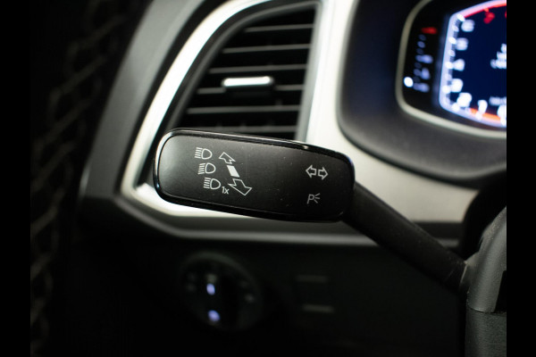 Seat Ateca 1.5 TSI Xperience Business Intense Sport (PANORAMADAK,APPLE CARPLAY,NAVI,CAMERA,DIGITALE COCKPIT,STOELVERWARMING,PDC)