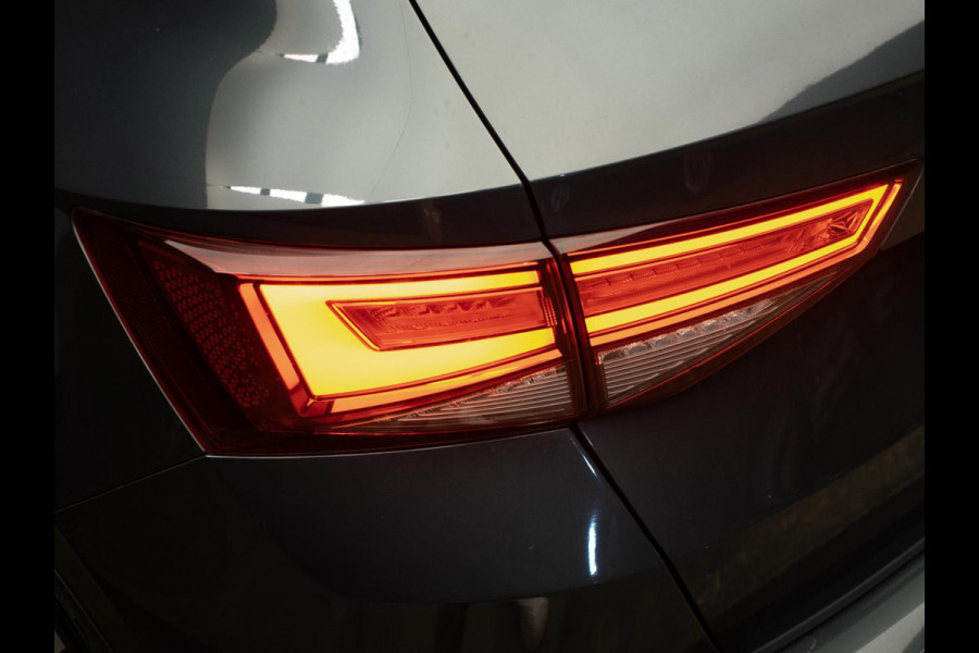 Seat Ateca 1.5 TSI Xperience Business Intense Sport (PANORAMADAK,APPLE CARPLAY,NAVI,CAMERA,DIGITALE COCKPIT,STOELVERWARMING,PDC)