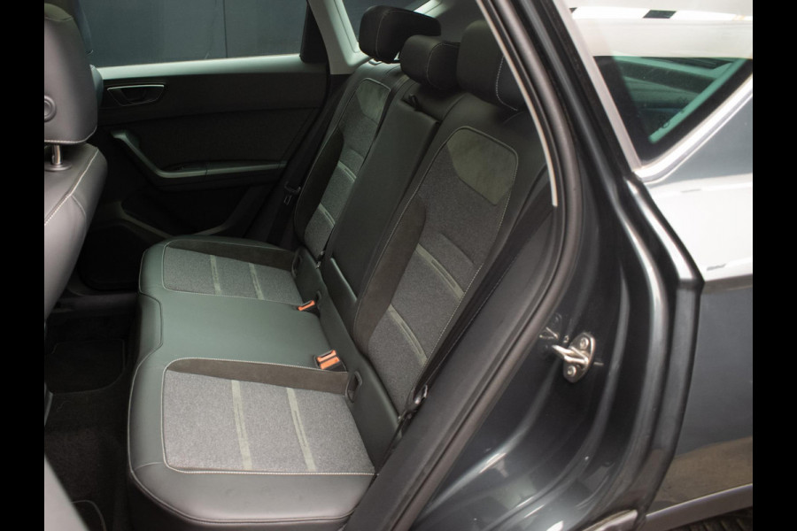 Seat Ateca 1.5 TSI Xperience Business Intense Sport (PANORAMADAK,APPLE CARPLAY,NAVI,CAMERA,DIGITALE COCKPIT,STOELVERWARMING,PDC)
