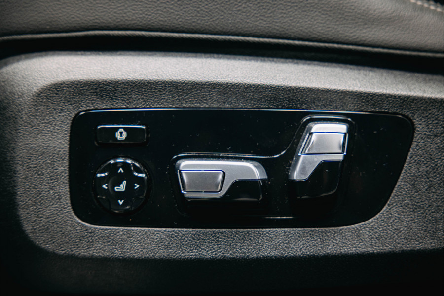 BMW X5 xDrive45e High Executive | Pano | Trekhaak | Luchtvering | M-Stoelen | Stoelverwarming |