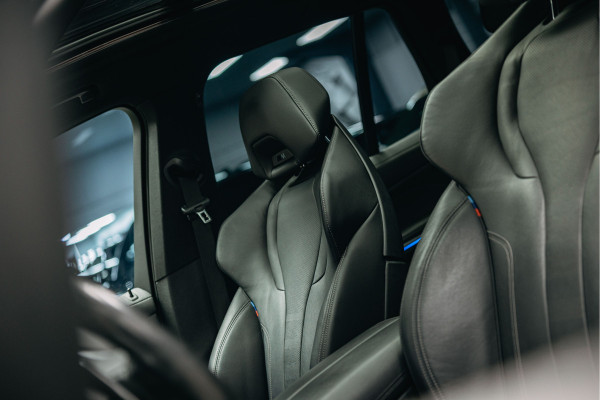 BMW X5 xDrive45e High Executive | Pano | Trekhaak | Luchtvering | M-Stoelen | Stoelverwarming |