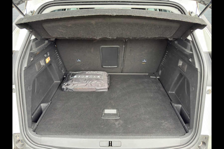 Peugeot 3008 1.2 PureTech Allure / DB-RIEM Vervangen / ACTIE!
