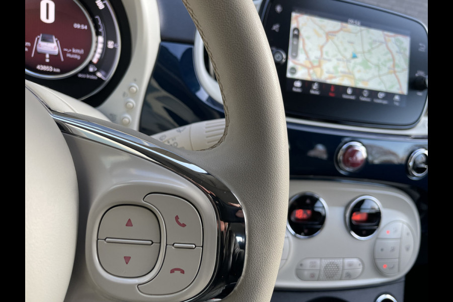 Fiat 500 1.0 Hybrid Airco - Cruise control - Parkeersensoren achter - Open dak - Bluetooth - Navigatiesysteem - Mistlampen voor - Stuur multifunctioneel - Elektrische ramen voor - Stuur leder - Licht metalen vel