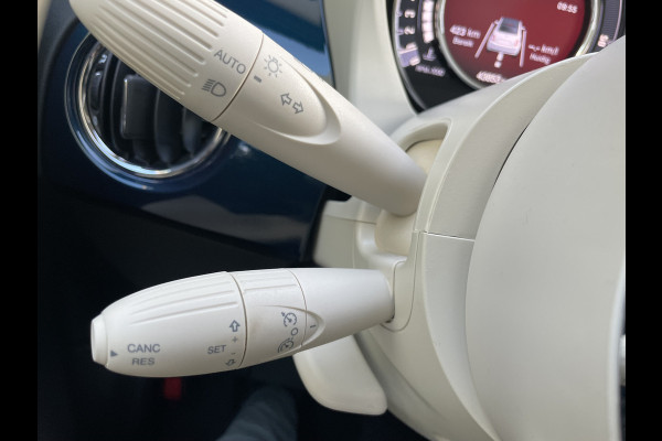 Fiat 500 1.0 Hybrid Airco - Cruise control - Parkeersensoren achter - Open dak - Bluetooth - Navigatiesysteem - Mistlampen voor - Stuur multifunctioneel - Elektrische ramen voor - Stuur leder - Licht metalen vel