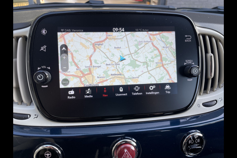 Fiat 500 1.0 Hybrid Airco - Cruise control - Parkeersensoren achter - Open dak - Bluetooth - Navigatiesysteem - Mistlampen voor - Stuur multifunctioneel - Elektrische ramen voor - Stuur leder - Licht metalen vel