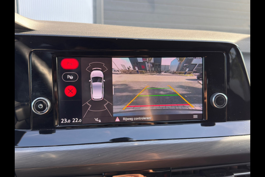 Volkswagen Golf 1.5 TSI Style / Nardo Grey / ACTIE !