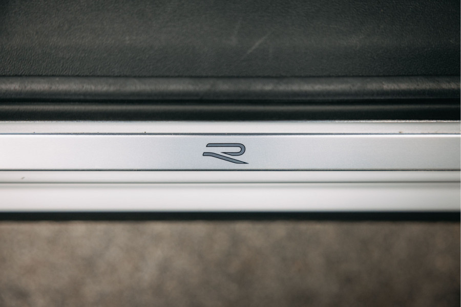 Volkswagen Tiguan 1.5 eTSI R-Line Business | Harman/Kardon | BTW | Pano | Stoelmassage | Trekhaak |