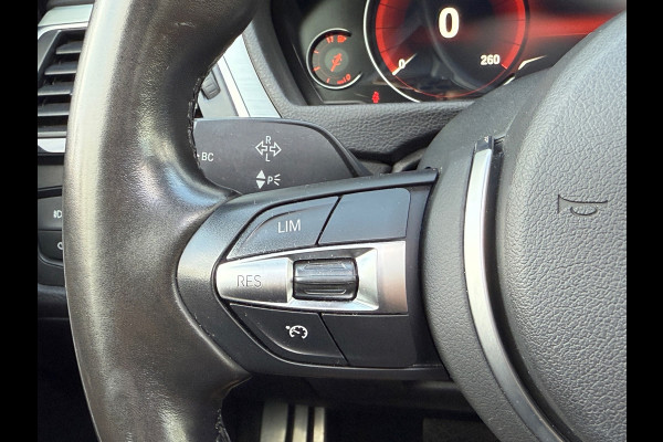 BMW 3 Serie Touring 318i M Sport| Schuifdak / Carplay / ACTIE