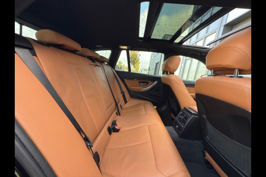 BMW 3 Serie Touring 318i M Sport| Schuifdak / Carplay / ACTIE