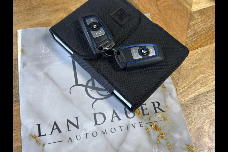 BMW 3 Serie Touring 318i M Sport| Schuifdak / Carplay / ACTIE