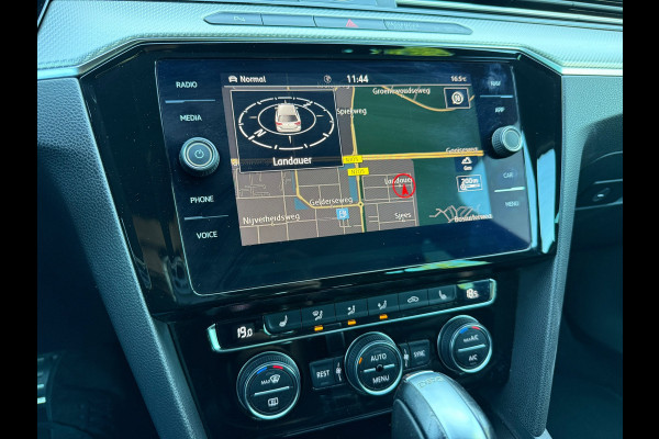 Volkswagen Passat Variant 1.8 TSI Business Edition R / ACTIE