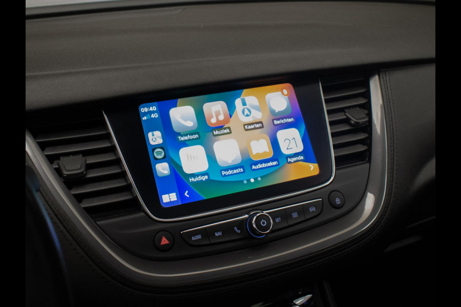 Opel Grandland X 1.2 Turbo Business Executive Sport (PANORAMADAK,APPLE CARPLAY,NAVI,STOEL/STUURVERWARMING,CAMERA,BLACK PACK,PDC)