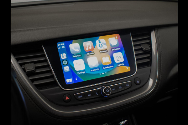 Opel Grandland X 1.2 Turbo Business Executive Sport (PANORAMADAK,APPLE CARPLAY,NAVI,STOEL/STUURVERWARMING,CAMERA,BLACK PACK,PDC)