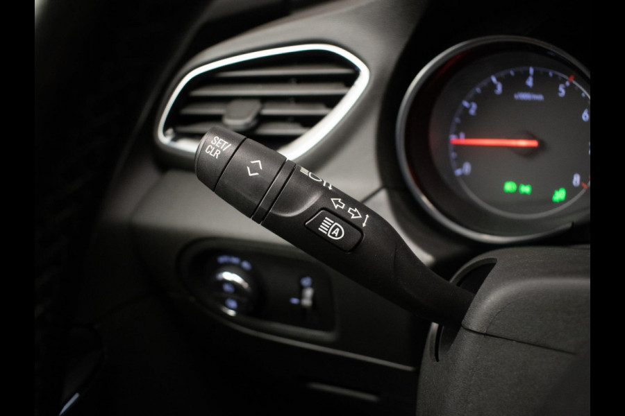 Opel Grandland X 1.2 Turbo Business Executive Sport (PANORAMADAK,APPLE CARPLAY,NAVI,STOEL/STUURVERWARMING,CAMERA,BLACK PACK,PDC)