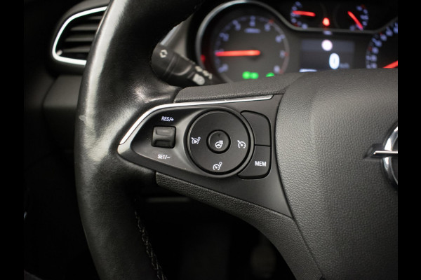 Opel Grandland X 1.2 Turbo Business Executive Sport (PANORAMADAK,APPLE CARPLAY,NAVI,STOEL/STUURVERWARMING,CAMERA,BLACK PACK,PDC)