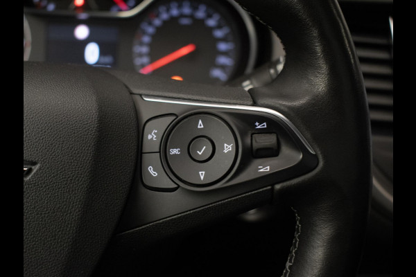 Opel Grandland X 1.2 Turbo Business Executive Sport (PANORAMADAK,APPLE CARPLAY,NAVI,STOEL/STUURVERWARMING,CAMERA,BLACK PACK,PDC)