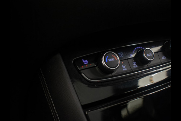 Opel Grandland X 1.2 Turbo Business Executive Sport (PANORAMADAK,APPLE CARPLAY,NAVI,STOEL/STUURVERWARMING,CAMERA,BLACK PACK,PDC)