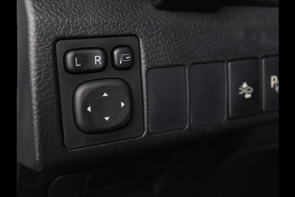 Toyota Auris 1.8 Hybrid Executive | Stoelverwarming | Trekhaak | Leder/Alcantara | Navigatie | Full LED | Park Assist | Climate control | Cruise control | Keyless | Regensensor