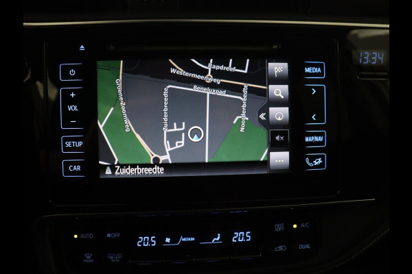 Toyota Auris 1.8 Hybrid Executive | Stoelverwarming | Trekhaak | Leder/Alcantara | Navigatie | Full LED | Park Assist | Climate control | Cruise control | Keyless | Regensensor