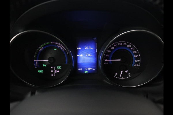 Toyota Auris 1.8 Hybrid Executive | Stoelverwarming | Trekhaak | Leder/Alcantara | Navigatie | Full LED | Park Assist | Climate control | Cruise control | Keyless | Regensensor