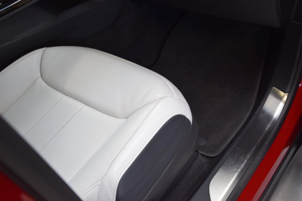 Land Rover Range Rover Sport 3.0 P440e Dynamic SE Navi|Two Tone|Firenze Red|Panoramadak|Org.NL|BTW|23 Inch|Dealer onderhouden