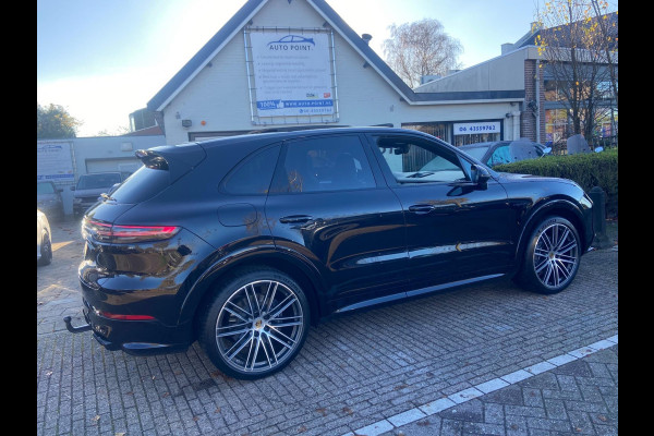 Porsche Cayenne 3.0E GTS-SEATS/SPORT-DESIGN/PANO/MATRIX/22INCH