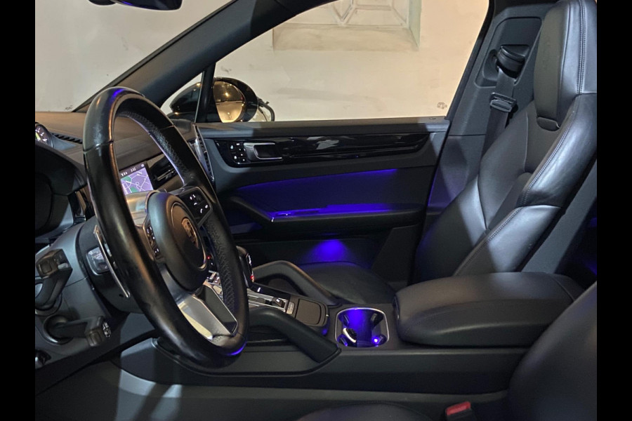 Porsche Cayenne 3.0E GTS-SEATS/SPORT-DESIGN/PANO/MATRIX/22INCH