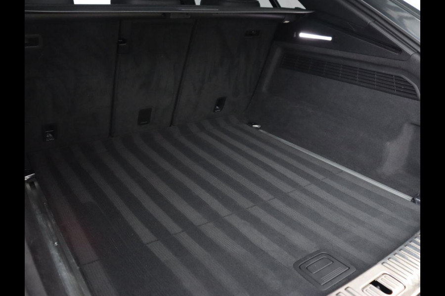 Audi Q8 50 TDI quattro Pro Line S | Panoramadak | Nappaleder | Head-Up | Adaptive cruise | Bang & Olufsen | Matrix LED | 360 Camera | Trekhaak | Stuurverwarming | Side Assist | Keyless | Memory Carplay | Soft-close