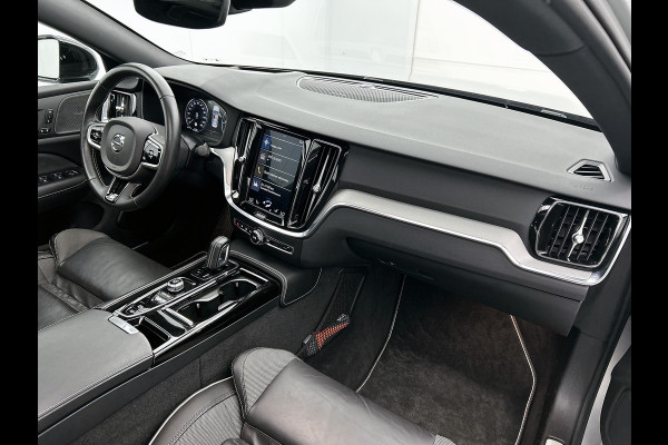Volvo S60 2.0 T6 AWD Hybride R-Design 340PK / Navi / Cruise-adap / Harman Kardon / Lederen Int / Panorama schuifdak / Trekhaak / Carplay / Apk 04-2026