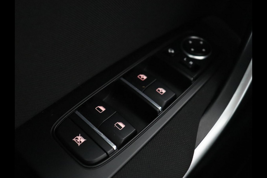 Kia Ceed 1.4 T-GDi DynamicLine | Automaat | Camera | Trekhaak | Carplay | Navigatie | Climate control | DAB | Cruise control | Parkeerhulp