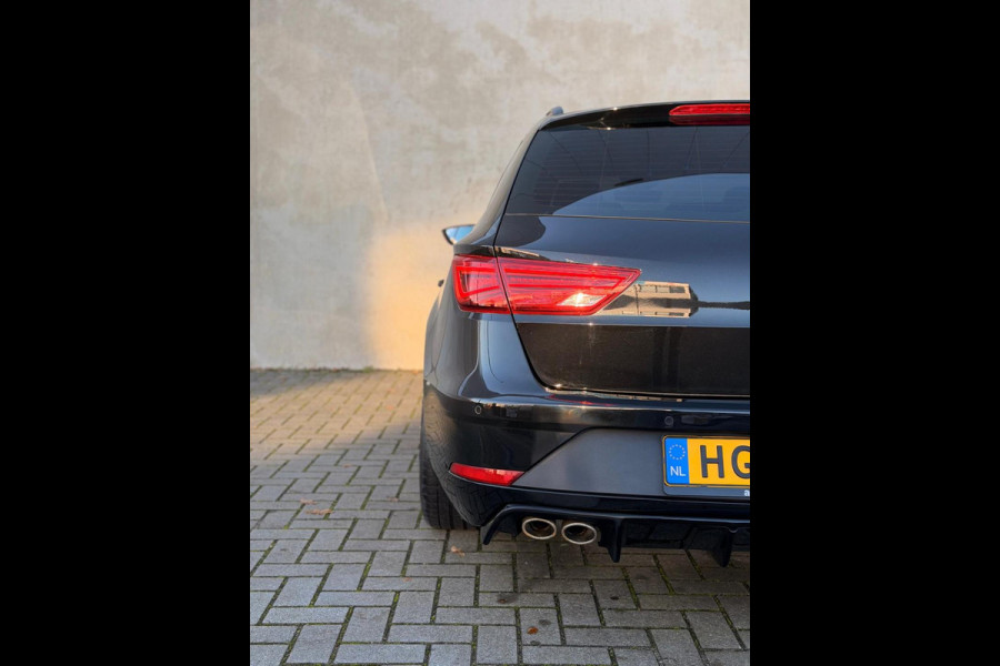 Seat Leon ST FR 2.0 TSI DSG Pano Beats KW V3 19'' Virtual Trekhaak