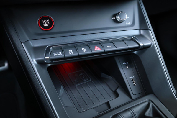 Audi RSQ3 Sportback 2.5 TFSI Quattro 400PK MATRIX+LED/VIRTUAL/PANO/LEER+S.VERWARMING/B&O/21"LMV/360/LINE/ACC/ECC/12 MDN GARANTIE!